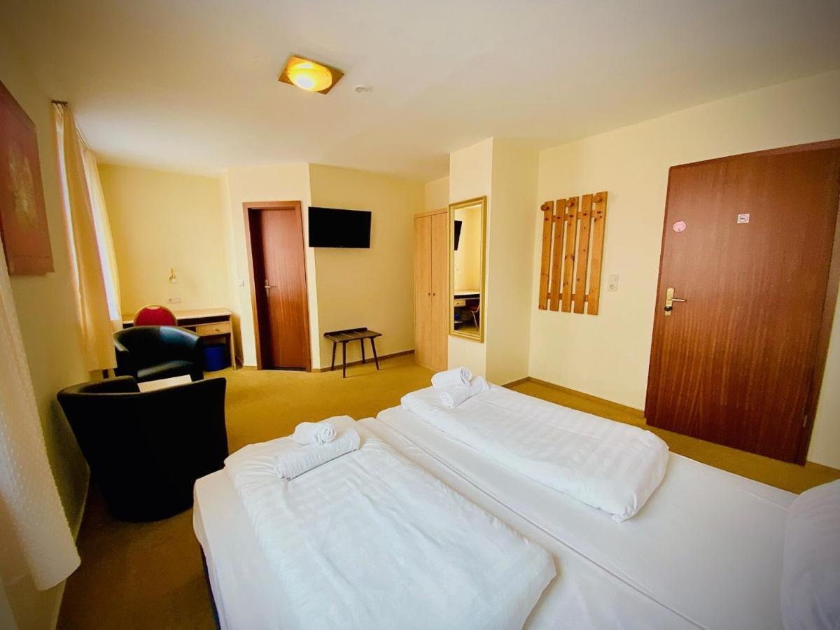 Hotel Grimm *